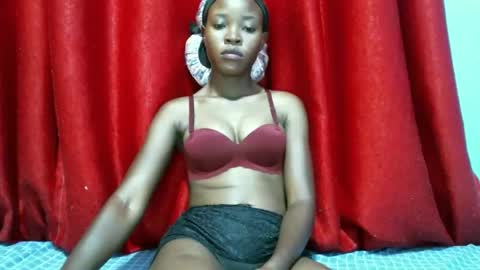 clara online show from April 3, 9:40 am