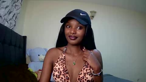 Snapshot of flirtyy_sheery chatting on January 17, 11:38 am sheery online show from January 17, 11:38 am