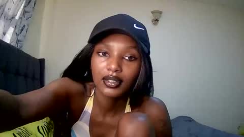 Snapshot of flirtyy_sheery chatting on January 22, 5:16 am sheery online show from January 22, 5:16 am