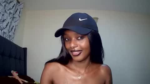 Snapshot of flirtyy_sheery chatting on January 24, 3:43 am sheery online show from January 24, 3:43 am