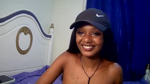 Snapshot of flirtyy_sheery chatting on February 17, 7:15 am sheery online show from February 17, 7:15 am