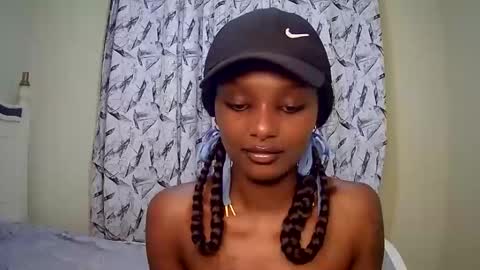 Snapshot of flirtyy_sheery chatting on March 9, 3:38 pm sheery online show from March 9, 3:38 pm