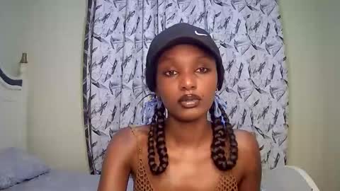 Snapshot of flirtyy_sheery chatting on March 9, 11:56 pm sheery online show from March 9, 11:56 pm