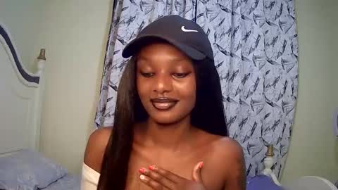 Snapshot of flirtyy_sheery chatting on March 11, 12:17 pm sheery online show from March 11, 12:17 pm