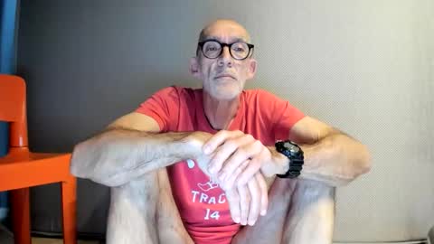 floki52016 online show from May 4, 9:38 am