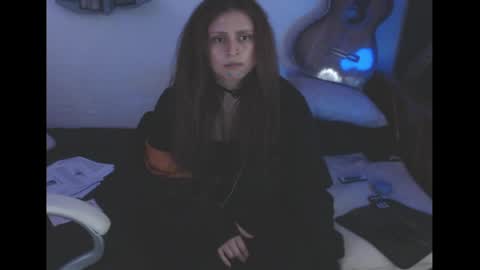 flor3citarockera online show from April 29, 6:03 pm