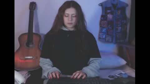 flor3citarockera online show from May 6, 11:37 am