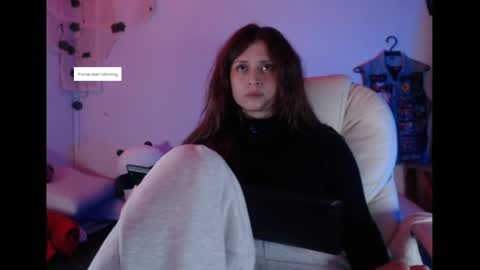flor3citarockera online show from May 10, 11:10 pm