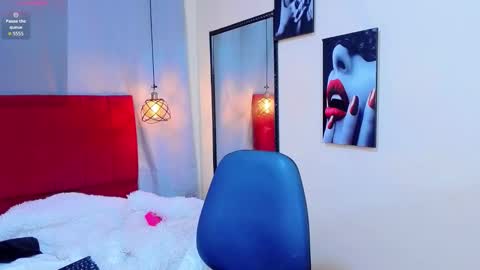 flor_gil online show from March 25, 3:45 am