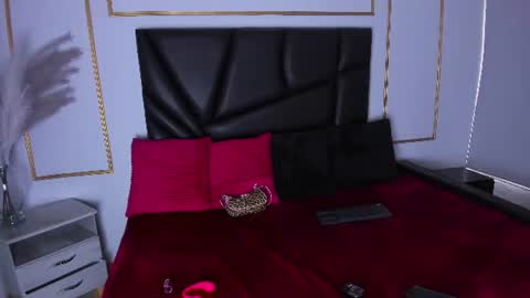  Flor  online show from July 28, 3:32 pm