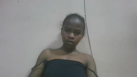 flora48230522373 online show from May 4, 7:21 pm