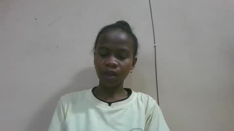 flora48230522373 online show from June 3, 1:30 am