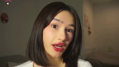 Snapshot of floralmuse chatting on November 6, 4:57 am Viola online show from November 6, 4:57 am