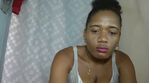 Snapshot of florencia011 chatting on January 23, 11:15 am florencia011 online show from January 23, 11:15 am
