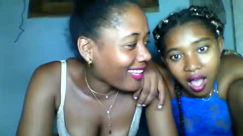 Snapshot of florencia011 chatting on January 25, 3:52 pm florencia011 online show from January 25, 3:52 pm