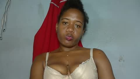 Snapshot of florencia011 chatting on February 2, 6:20 pm florencia011 online show from February 2, 6:20 pm