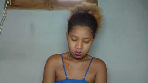 Snapshot of florencia011 chatting on February 4, 10:54 am florencia011 online show from February 4, 10:54 am