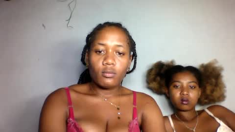 Snapshot of florencia011 chatting on March 6, 3:02 pm florencia011 online show from March 6, 3:02 pm