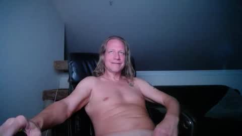 Snapshot of floridacat017 chatting on December 14, 7:36 am Double-D online show from December 14, 7:36 am