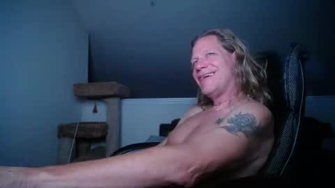 Snapshot of floridacat017 chatting on January 10, 9:00 am Double-D online show from January 10, 9:00 am