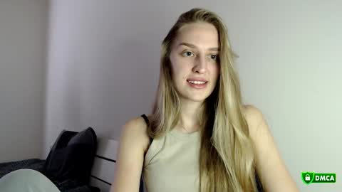 Snapshot of florisalberta chatting on October 17, 12:30 pm Florisa online show from October 17, 12:30 pm