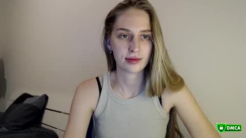 Snapshot of florisalberta chatting on October 18, 12:35 am Florisa online show from October 18, 12:35 am