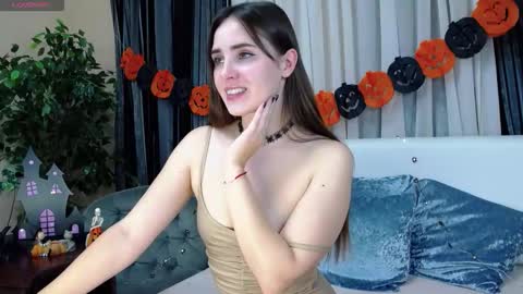 Snapshot of flouvet chatting on October 31, 10:38 am Flouvet online show from October 31, 10:38 am