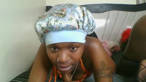 flower443864 online show from February 9, 11:09 pm