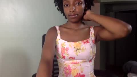 Snapshot of flower748 chatting on August 2, 5:44 pm flower748 online show from August 2, 5:44 pm