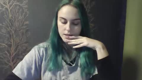 Snapshot of flower_bluee chatting on November 20, 1:00 pm Ambika 3 online show from November 20, 1:00 pm