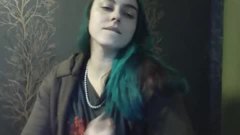 Snapshot of flower_bluee chatting on February 16, 1:29 pm Ambika 3 online show from February 16, 1:29 pm