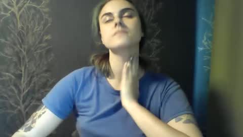 Snapshot of flower_bluee chatting on May 30, 12:57 pm Ambika 3 online show from May 30, 12:57 pm