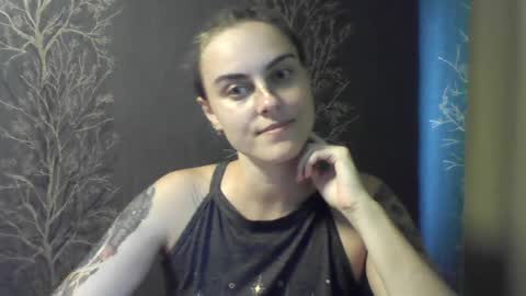 Snapshot of flower_bluee chatting on July 14, 1:17 pm Ambika 3 online show from July 14, 1:17 pm