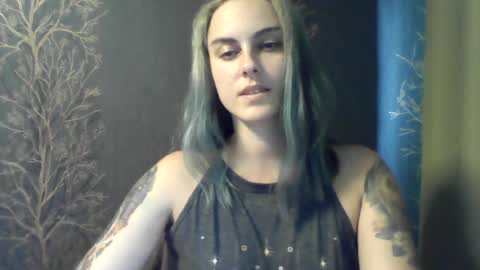 Snapshot of flower_bluee chatting on July 16, 12:44 pm Ambika 3 online show from July 16, 12:44 pm