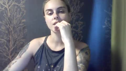 Snapshot of flower_bluee chatting on July 17, 1:40 pm Ambika 3 online show from July 17, 1:40 pm