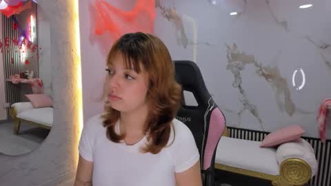 Snapshot of flower_dulce chatting on October 13, 12:16 pm Dulce online show from October 13, 12:16 pm