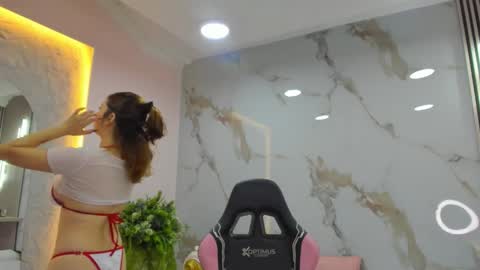 Snapshot of flower_dulce chatting on October 21, 10:49 am Dulce online show from October 21, 10:49 am