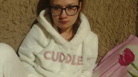 Snapshot of flowercandydoll chatting on December 23, 7:20 pm say meow and send tip  online show from December 23, 7:20 pm