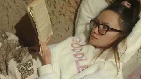 Snapshot of flowercandydoll chatting on January 19, 6:32 pm say meow and send tip  online show from January 19, 6:32 pm