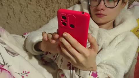 Snapshot of flowercandydoll chatting on February 13, 5:26 am say meow and send tip  online show from February 13, 5:26 am