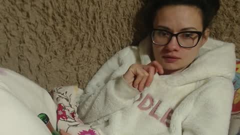 Snapshot of flowercandydoll chatting on February 15, 11:03 pm say meow and send tip  online show from February 15, 11:03 pm