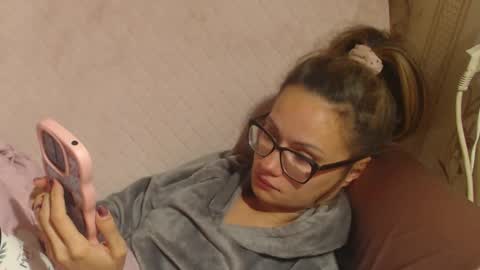 Snapshot of flowercandydoll chatting on September 29, 11:15 am say meow and send tip  online show from September 29, 11:15 am