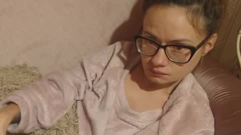 Snapshot of flowercandydoll chatting on October 27, 11:36 am say meow and send tip  online show from October 27, 11:36 am