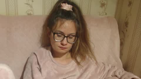 Snapshot of flowercandydoll chatting on November 1, 4:31 pm say meow and send tip  online show from November 1, 4:31 pm