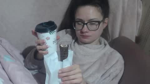 Snapshot of flowercandydoll chatting on February 25, 11:20 am say meow and send tip online show from February 25, 11:20 am