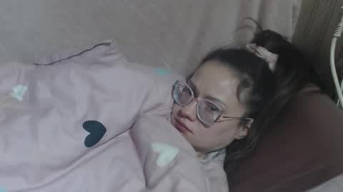 Snapshot of flowercandydoll chatting on February 26, 3:49 am say meow and send tip online show from February 26, 3:49 am