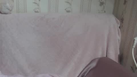 Snapshot of flowercandydoll chatting on February 27, 11:27 pm say meow and send tip online show from February 27, 11:27 pm