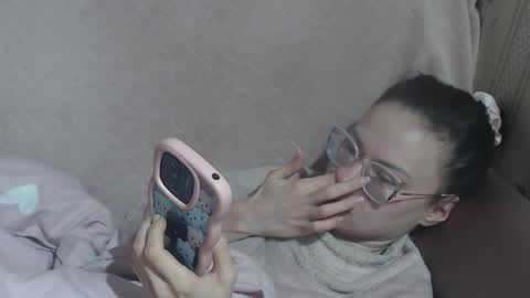 Snapshot of flowercandydoll chatting on March 2, 7:37 am say meow and send tip online show from March 2, 7:37 am
