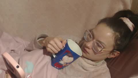 Snapshot of flowercandydoll chatting on March 2, 7:43 pm say meow and send tip online show from March 2, 7:43 pm