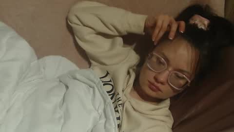 Snapshot of flowercandydoll chatting on March 18, 5:27 pm say meow and send tip online show from March 18, 5:27 pm